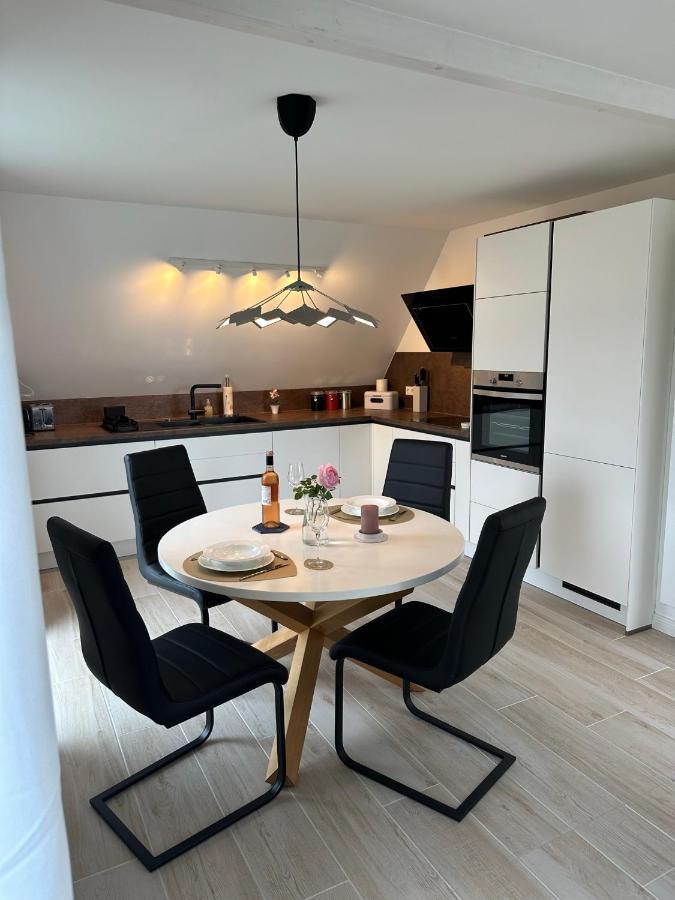 Helle Ferienwohnung: Spacious Retreat with E-Charging in Buchholz Buchholz in der Nordheide Exterior photo